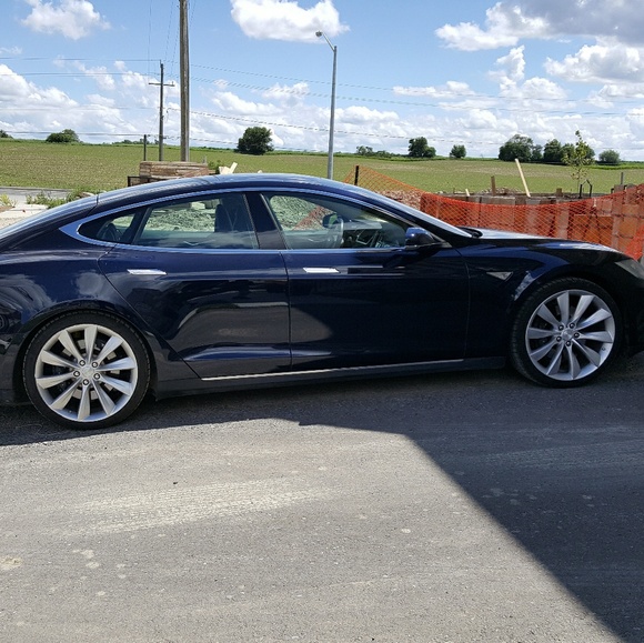 Meet your Posher, Cam - Picture 1 of 1